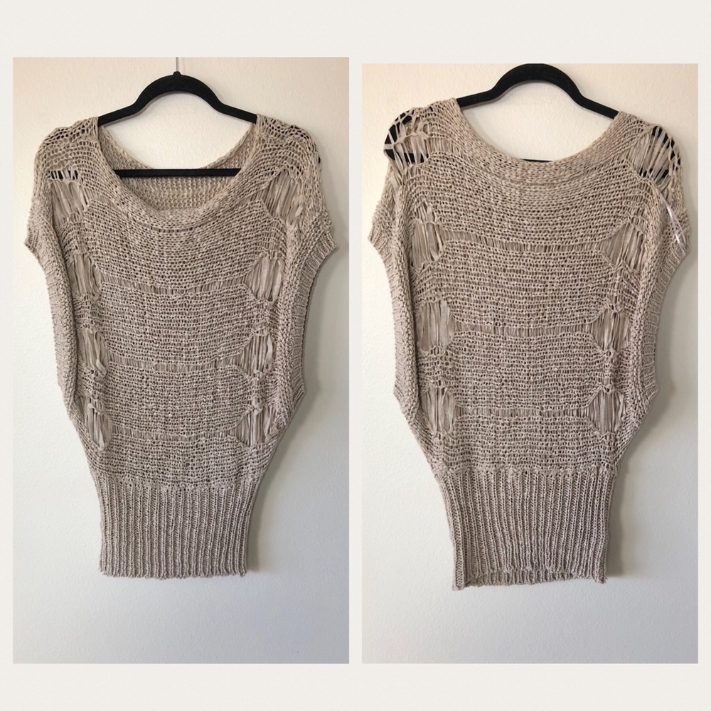Forever 21 Beige Crovhet Top Size Small